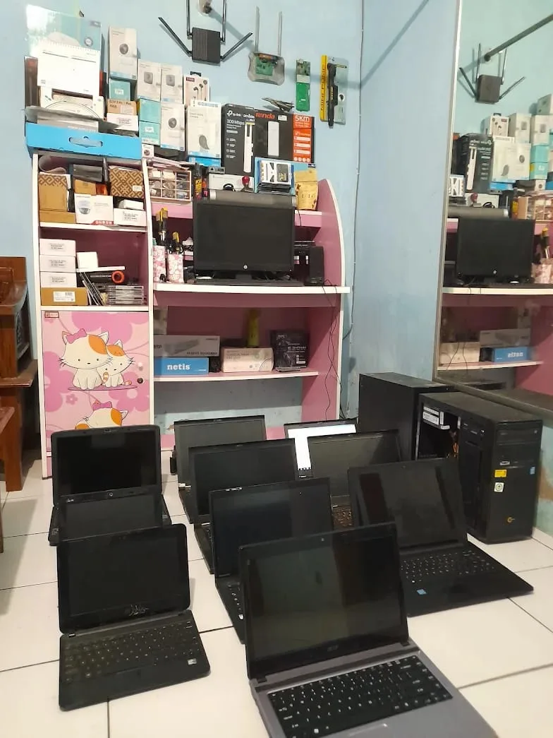 Best Service Computer membantu kebutuhan Service Komputer, Laptop, Mikrotik, CCTV, dan Fingerprint di Purbalingga dan sekitarnya. Free konsultasi dan siap antar jemput area sesuai kebutuhan.