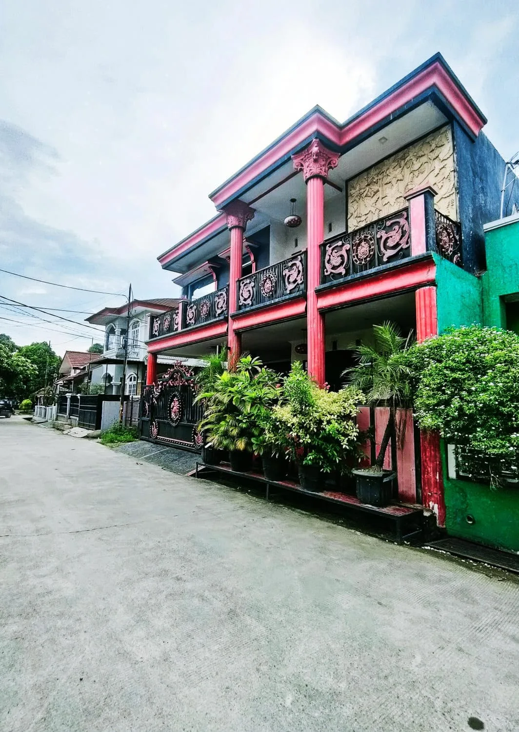 Dijual Rumah Hook 2 Lantai Semi Furnish di Galaxy Bekasi LT 181 m² LB 300 m² Dekat Tol