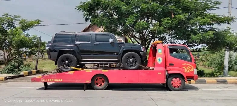 Jasa Derek Mobil dan Towing 24 Jam Solo Jawa Tengah untuk mobil mogok, kecelakaan, dan kebutuhan evakuasi kendaraan