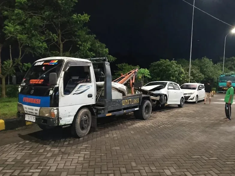 Jasa Derek Mobil dan Towing 24 Jam Solo Jawa Tengah untuk mobil mogok, kecelakaan, dan kebutuhan evakuasi kendaraan - gambar 5