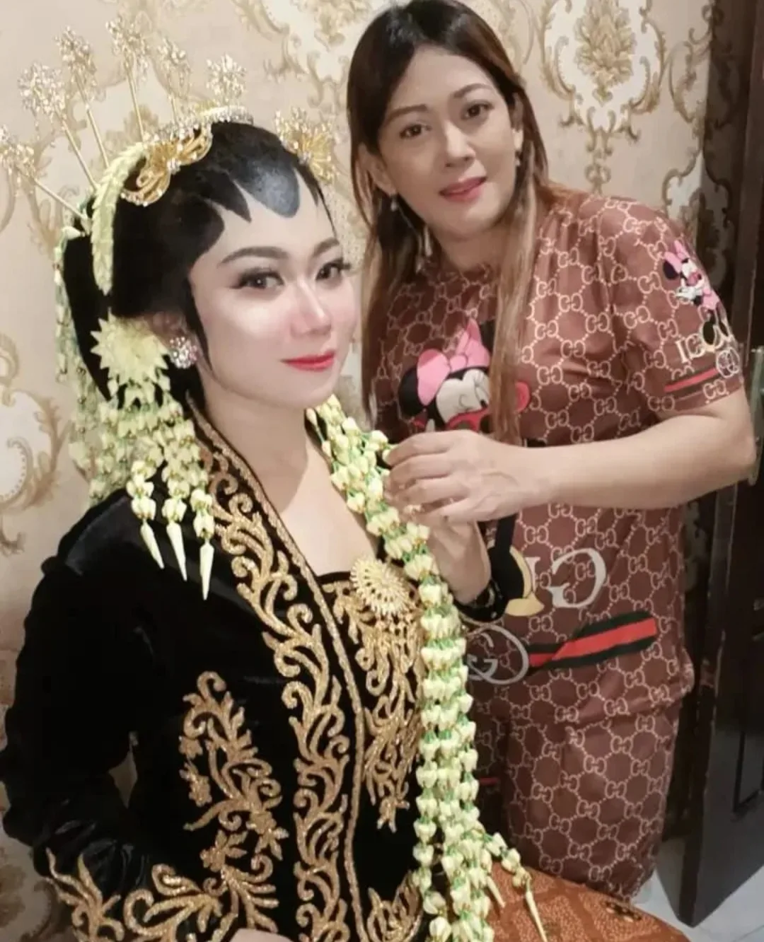 Makeup Artist Profesional untuk Wedding, Lamaran, Wisuda, Party & Berbagai Acara Spesial Sidoarjo Surabaya - gambar 3